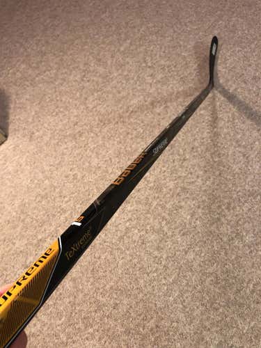 Senior Left Hand Supreme 1S   Hockey Stick