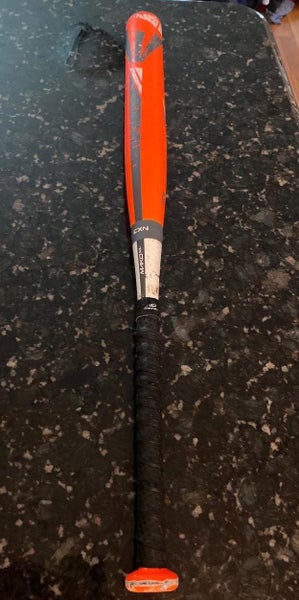 Kid Pitch (9YO-13YO) USSSA Certified Composite Mako (-10) 20 oz 30" Bat