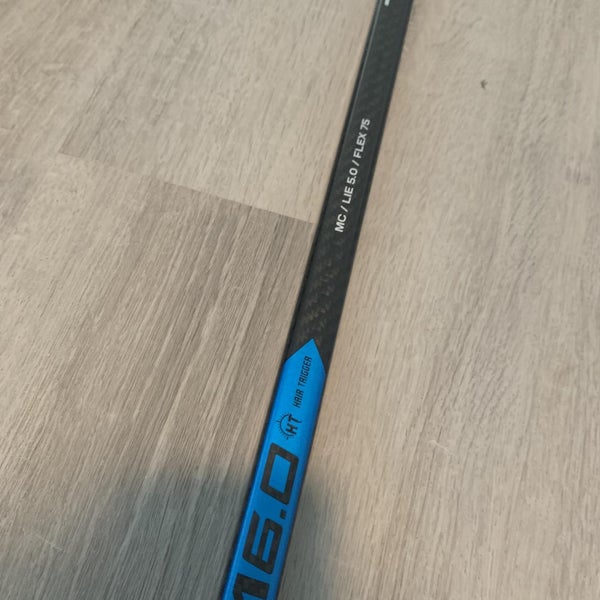Senior Left Hand A6.0 HT Hockey Stick Mc Curve
