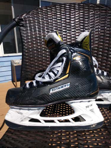 Senior Used Bauer Ignite pro + Hockey Skates Regular Width Size 8