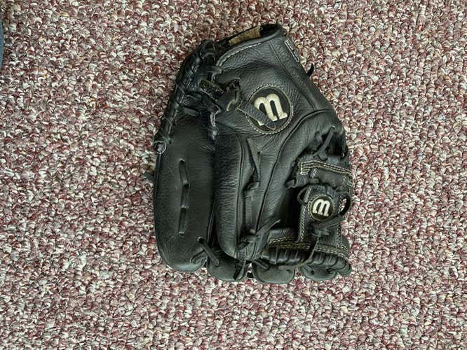 Black Used Kid Pitch (9YO-13YO) Wilson Right Hand Throw Infield A500 Baseball Glove 11.5"