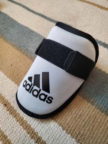Make offer New Adidas White Pro Series Elbow Protection