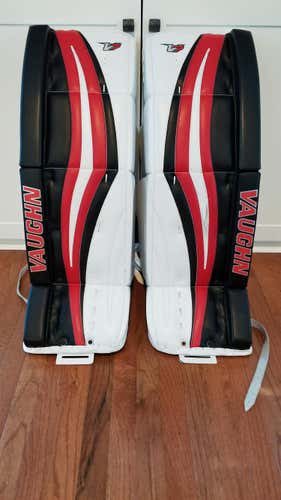 Used Senior 34" +2 Vaughn v7 xf pro carbon Goalie Leg Pads