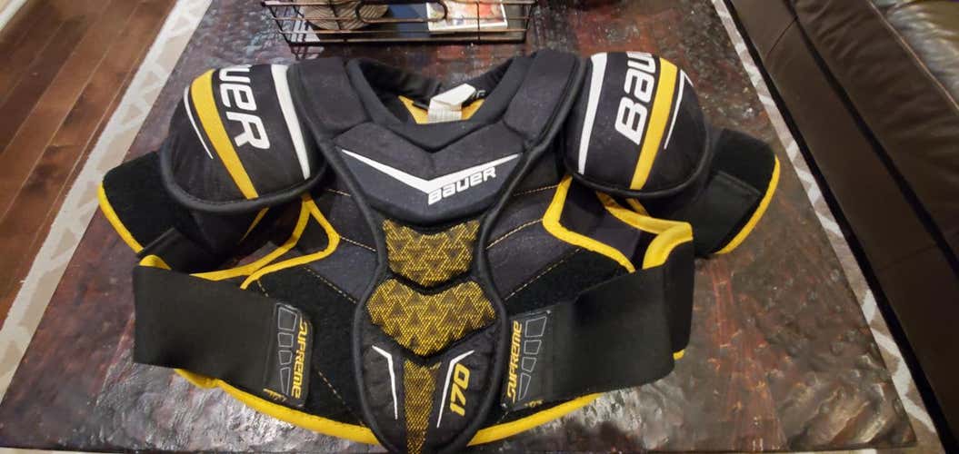 Used Junior Large Bauer Supreme 170 Shoulder Pads