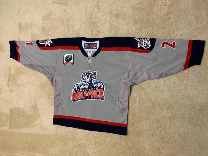 Hartford Wolf*Pack 02-03 Grey Alternate Jersey #21 Donato