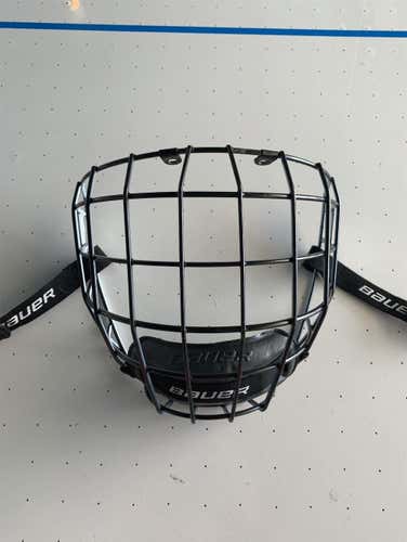 Small Bauer Profile II Face Mask Cage.