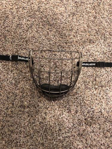 Small Bauer Reakt Cage