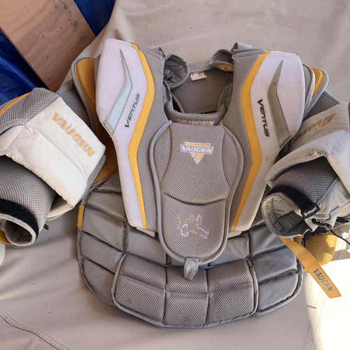 Senior Large Vaughn Ventus LT88 Goalie Chest Protector