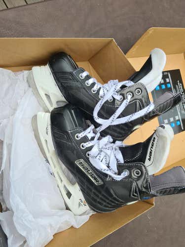 New Junior Bauer Nexus 6000 Hockey Skates Size 3