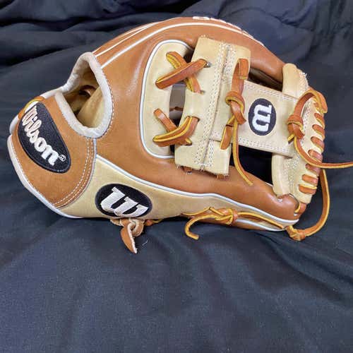 Lightly Used A2000 1786 11.5" Glove