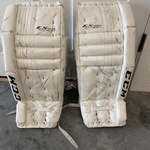 White Youth 24" CCM Extreme Flex 400 Goalie Leg Pads