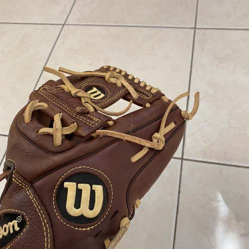 Kid Pitch (9YO-13YO) Infield A800 11.5" Baseball Glove
