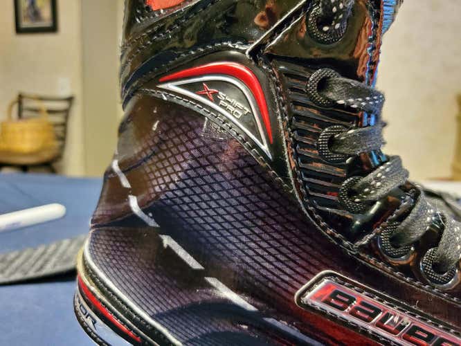 Used Youth Bauer Vapor X Shift Pro Hockey Skates Regular Width Size 4