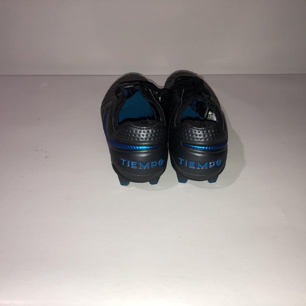 Black Men's Molded Cleats Nike Tiempo Legend 8 Elite FG Cleats