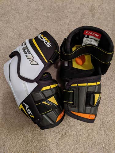 New Senior Large CCM Super Tacks AS1 Elbow Pads
