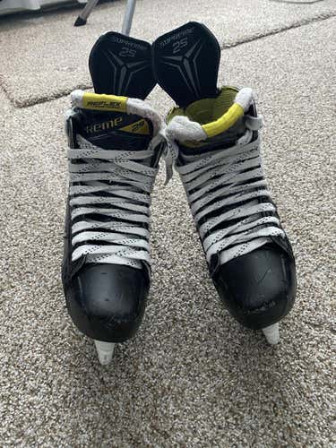Used Bauer Supreme 2S Hockey Skates Regular Width Size 6