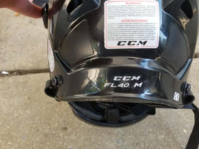 Black New Medium CCM FL40 Helmet