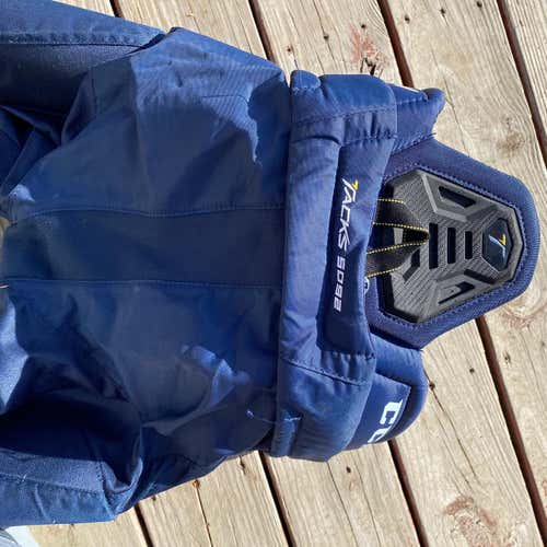 Blue Junior Small CCM Tacks 5092 Hockey Pants