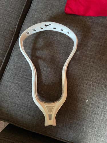 Lightly Used Lakota 2 White Unstrung