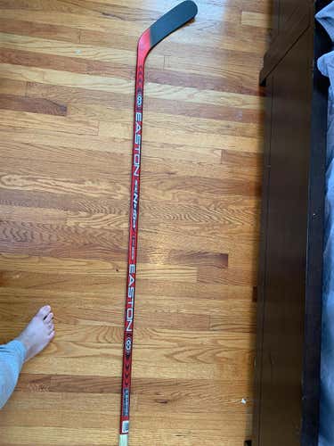 Senior Right Handed Synergy Si-Core Hockey Stick