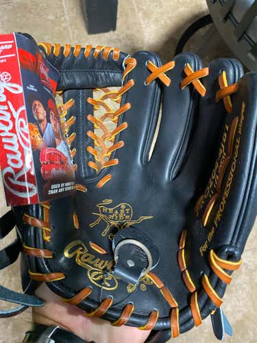 New Right Hand Throw Heart of the Hide 11.5" Baseball Glove