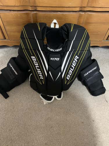 Used Junior Large Bauer Supreme S170 Goalie Chest and Arm Protector Goalie Chest Protector