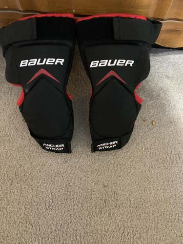 New Bauer X900 knee protector