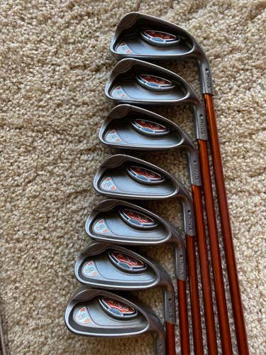 Men's Right Handed G10 Regular Flex Graphite Shaft Iron Set
