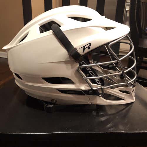 White Adult Player's Cascade R Helmet