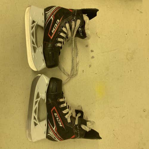Youth CCM Ft340 Regular Width Size 12 Hockey Skates