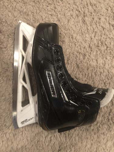 Used Junior Bauer Supreme S29 Hockey Goalie Skates Regular Width Size 3.5
