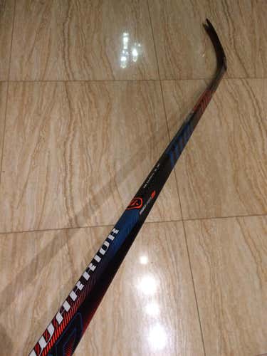 Intermediate Right Handed Covert QR Edge Mid Pattern  Hockey Stick