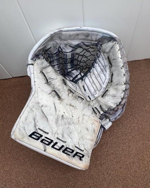 White Senior Regular Supreme 2S Pro Glove and Blocker