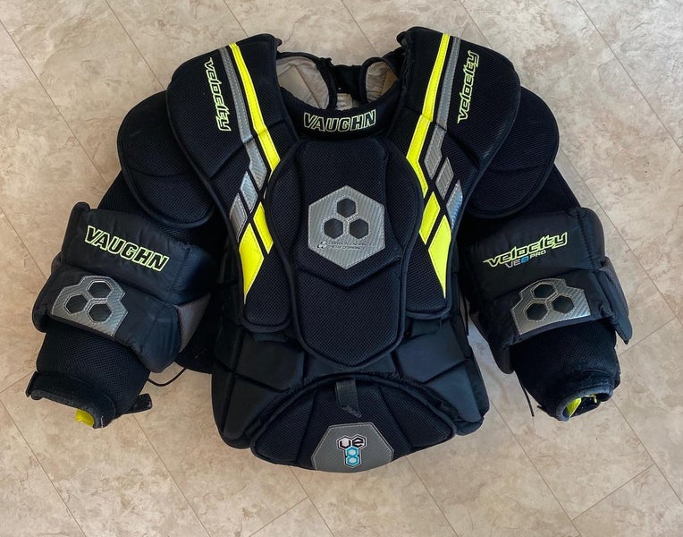 Senior Small Vaughn Velocity VE8 Pro Goalie Chest Protector