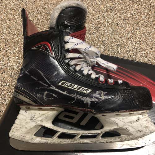 Senior Bauer Vapor 1X Regular Width  Size 8.5 Hockey Skates