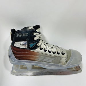Junior Bauer Vapor xxx Regular Width Size 5.5 Hockey Goalie Skates