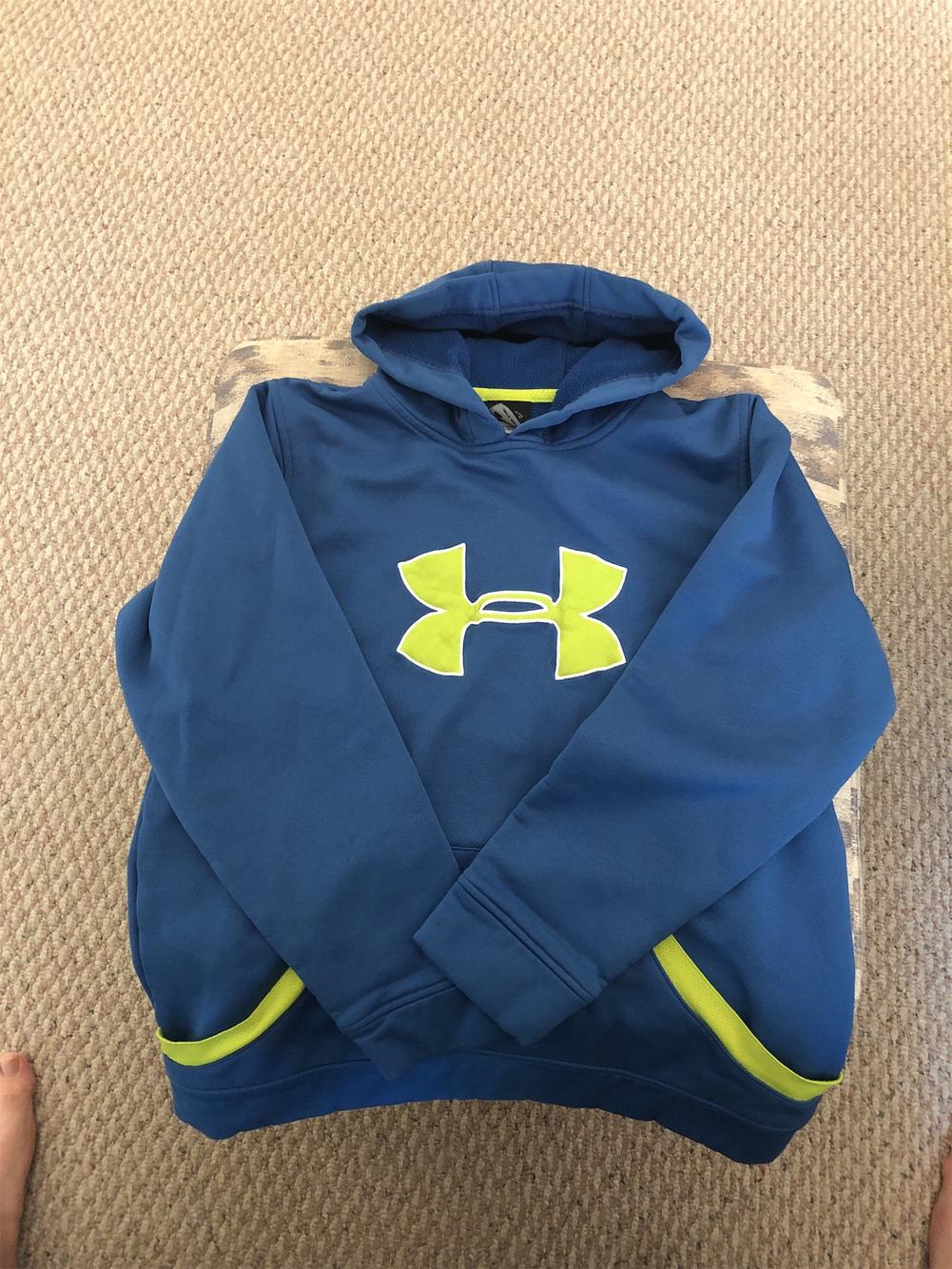 youth large under armour hoodie