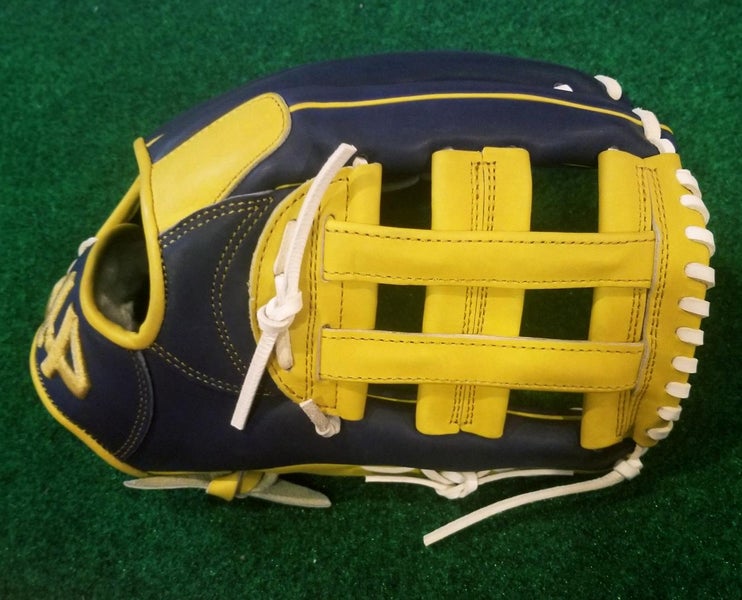 Brand New 44 Pro Outfield Signature Series Baseball Glove 12.5"