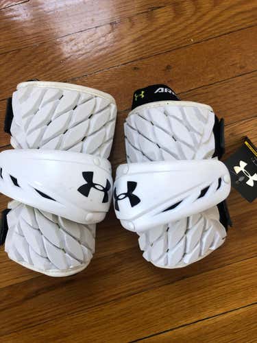 New Large Under Armour VFT Plus Arm Pads