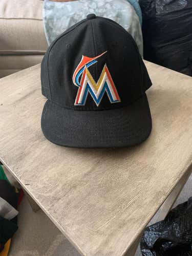 Miami Marlins Fitted Hat