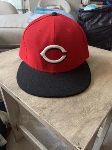 Cincinnati Reds Fitted Hat