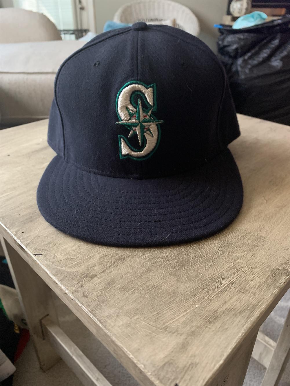 Seattle Mariners Fitted Hat | SidelineSwap