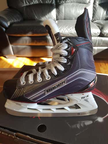 Junior Bauer Vapor X600 Skates Size 4.5