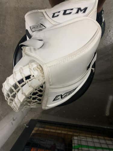White Used Senior CCM Regular Extreme Flex 4 Pro Stock