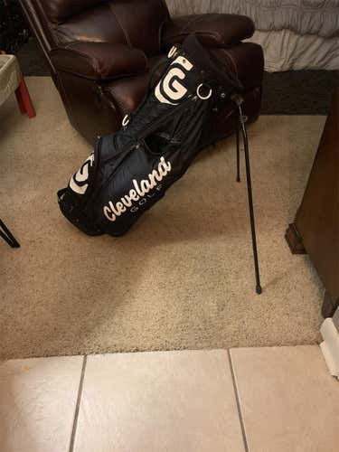 Black Men's Cleveland Carry Bag