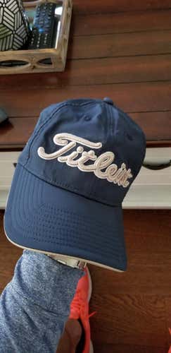 Blue Adult Used Men's One Size Fits All Titleist