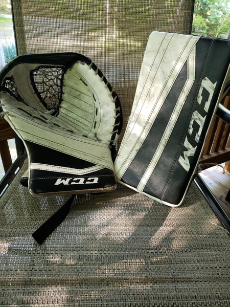 White Used Intermediate CCM Regular Extreme Flex II 860