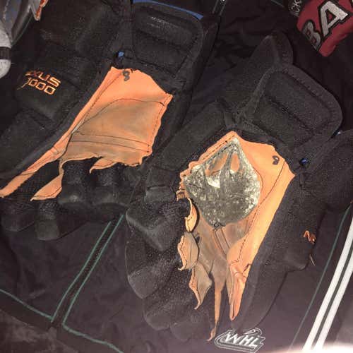 Black Senior Bauer Nexus 1000 14" Pro Stock Gloves