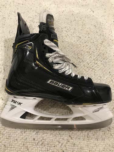 Like New Senior Bauer Supreme 2S Pro Hockey Skates Size 10