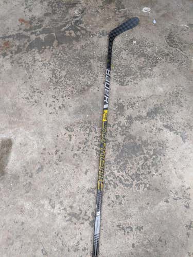 New Senior Bauer Right Handed Supreme 2S Pro 77 flex Stick P28